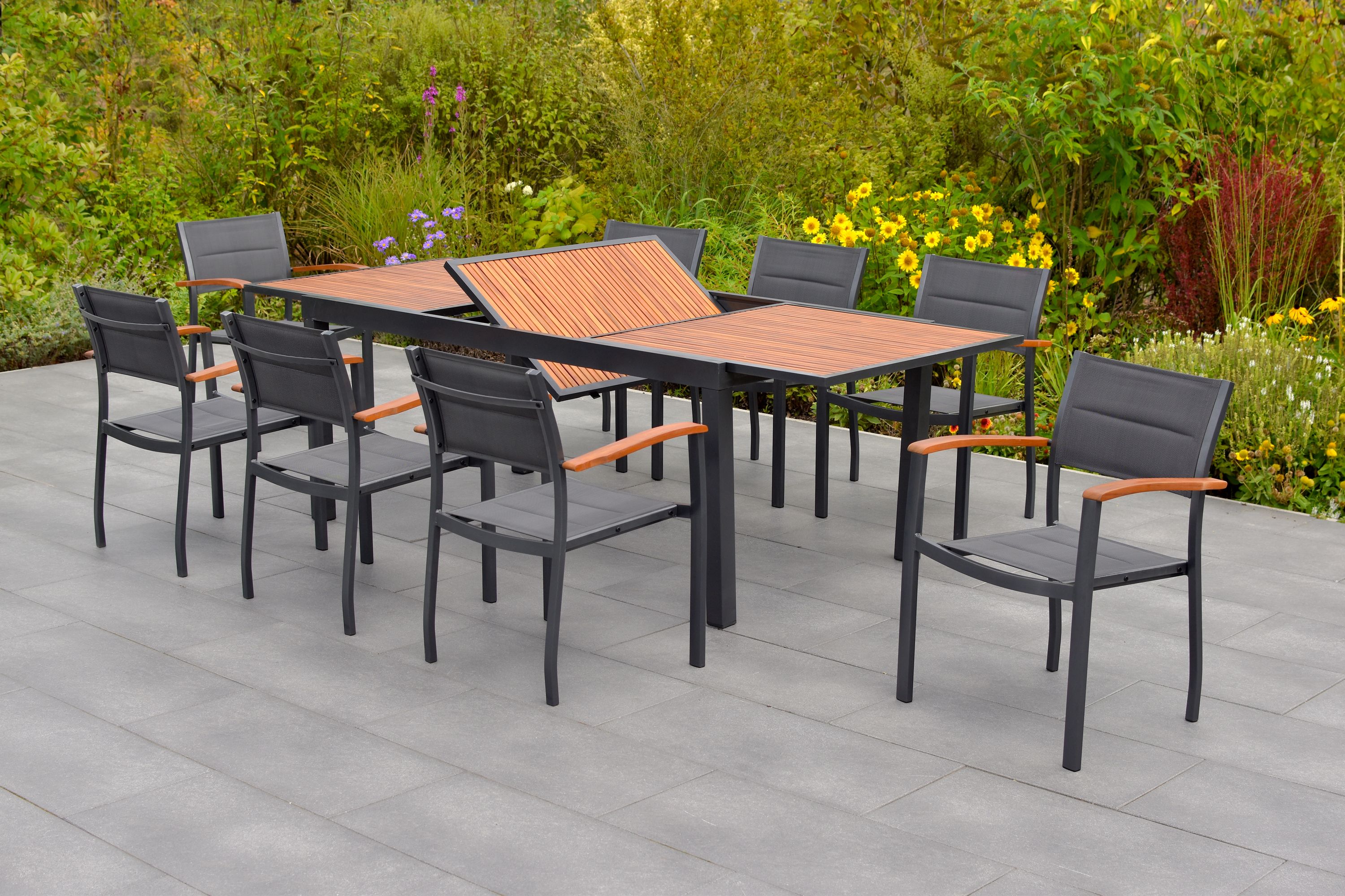 Merxx Paxos Gartenmöbel Set für 8 Personen 9 teilig aus Aluminium mit Textilbespannung und FSC Akazienholz mit Ausziehtisch 180 bis 240 cm und 8 gepolsterten Stapelsesseln in Graphit Grau
