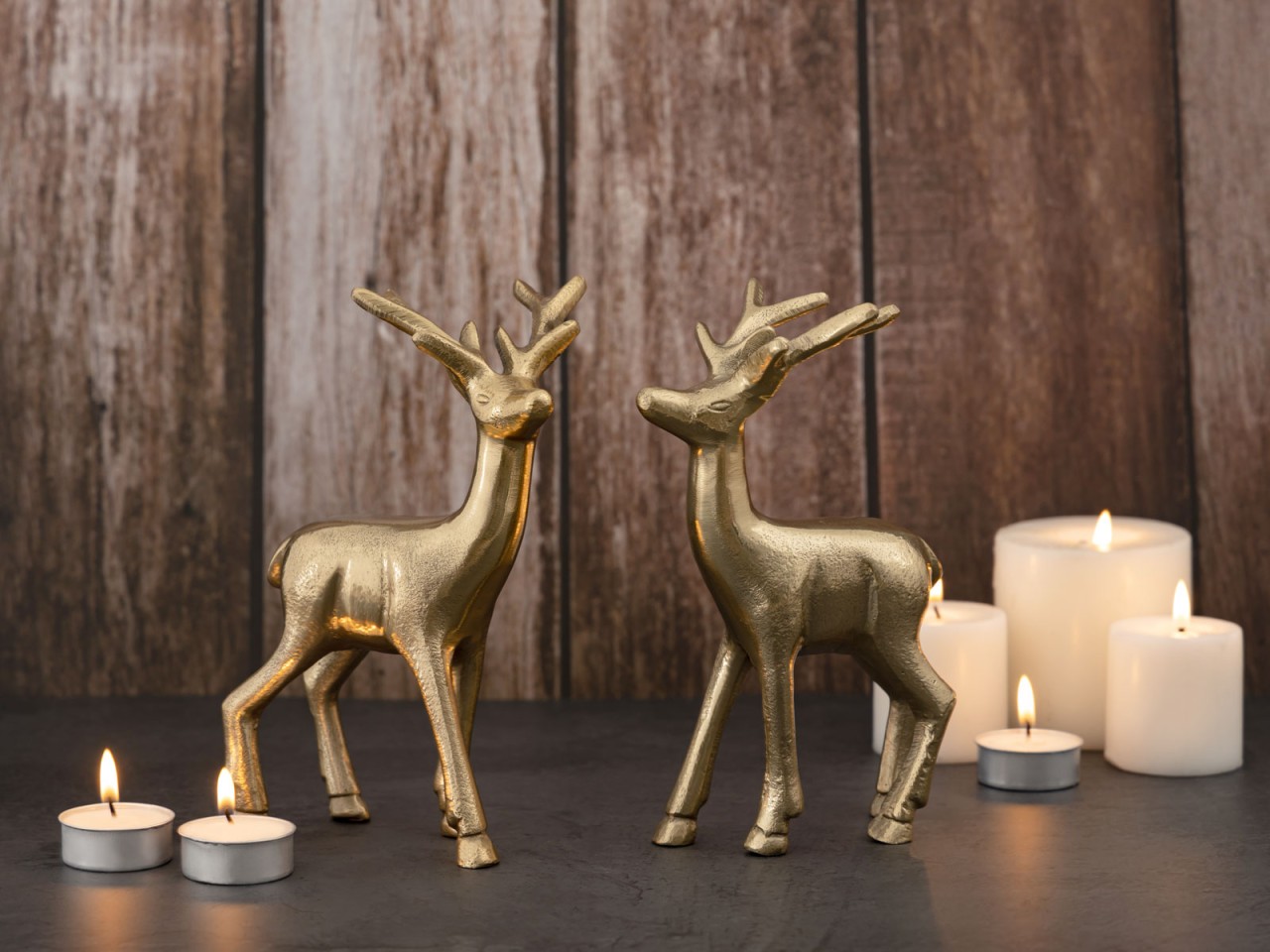 Deko Figur Hirsch 2er Set Tischdekoration Tierfigur Metall Weihnachtsdeko silber o. gold Aluminium Deko Figur Hirsch 2er Set Tischdekoration Tierfigur Metall Weihnachtsdeko silber o. gold Aluminium