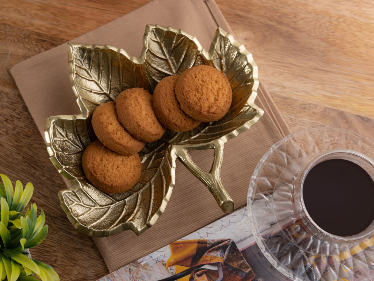 Dekoschale Blatt Masterbox 18-teilig Schale Aluminium Leaf gold o. silber Blattschale Dekoschale Blatt Masterbox 18-teilig Schale Aluminium Leaf gold o. silber Blattschale