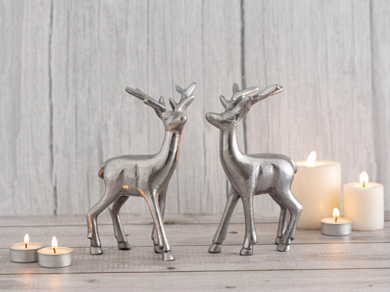 Deko Figur Hirsch 2er Set Tischdekoration Tierfigur Metall Weihnachtsdeko silber o. gold Aluminium Deko Figur Hirsch 2er Set Tischdekoration Tierfigur Metall Weihnachtsdeko silber o. gold Aluminium