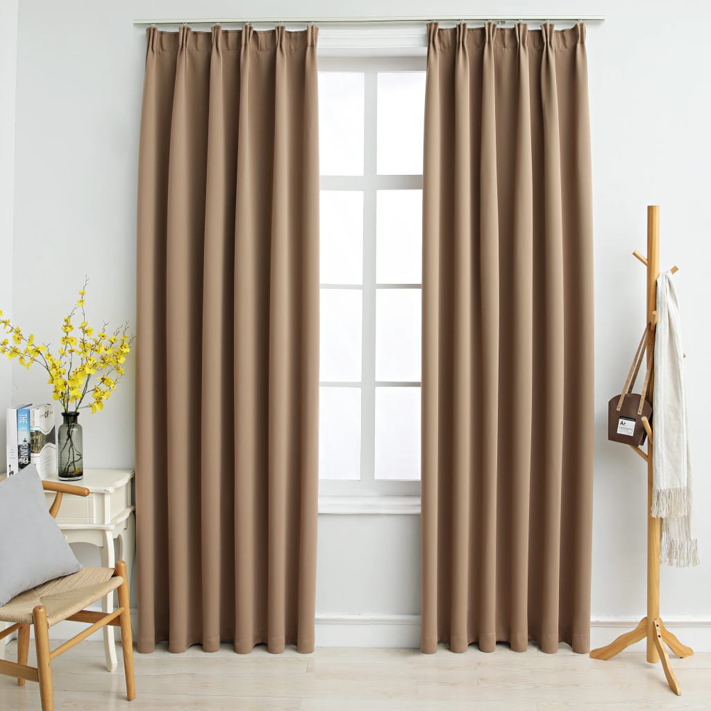 Verdunkelungsvorhänge Taupe 140x245 cm, 2 Stk., mit Haken, lichtundurchlässig für optimalen Sicht- und Lichtschutz. Verdunkelungsvorhänge Taupe 140x245 cm, 2 Stk., mit Haken, lichtundurchlässig für optimalen Sicht- und Lichtschutz.