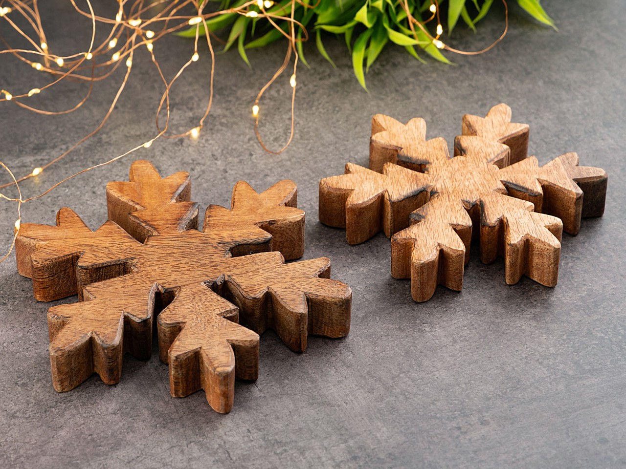 Holzfiguren Schneeflocke 2er Set Dekofigur 18x18cm Weihnachtsdekoration Holzfiguren Schneeflocke 2er Set Dekofigur 18x18cm Weihnachtsdekoration
