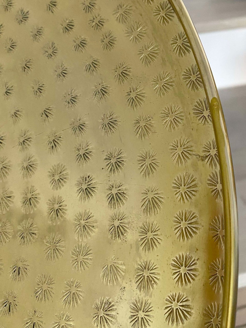 Deko Tablett ø 40 cm rund gelbgold Serviertablett Metall Kerzentablett Dekotablett Deko Tablett ø 40 cm rund gelbgold Serviertablett Metall Kerzentablett Dekotablett